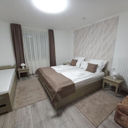 Ilona Apartman Gyula Exterior photo